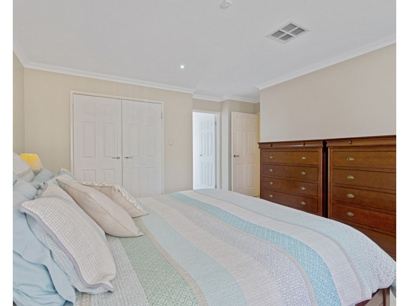 1 Blissett Drive, Bedfordale WA 6112