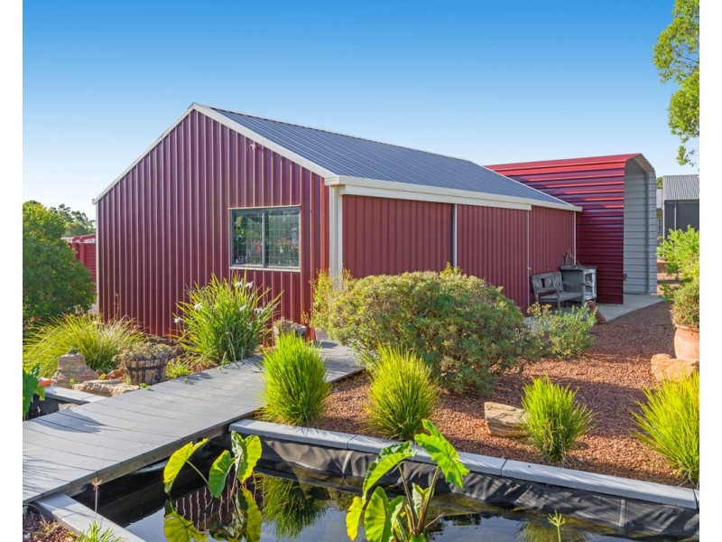 1 Blissett Drive, Bedfordale WA 6112