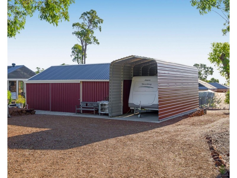 1 Blissett Drive, Bedfordale WA 6112