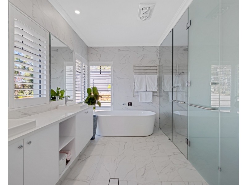 26 Dumas Drive, Bedfordale WA 6112