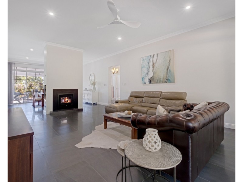 26 Dumas Drive, Bedfordale WA 6112