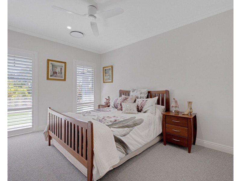 26 Dumas Drive, Bedfordale WA 6112