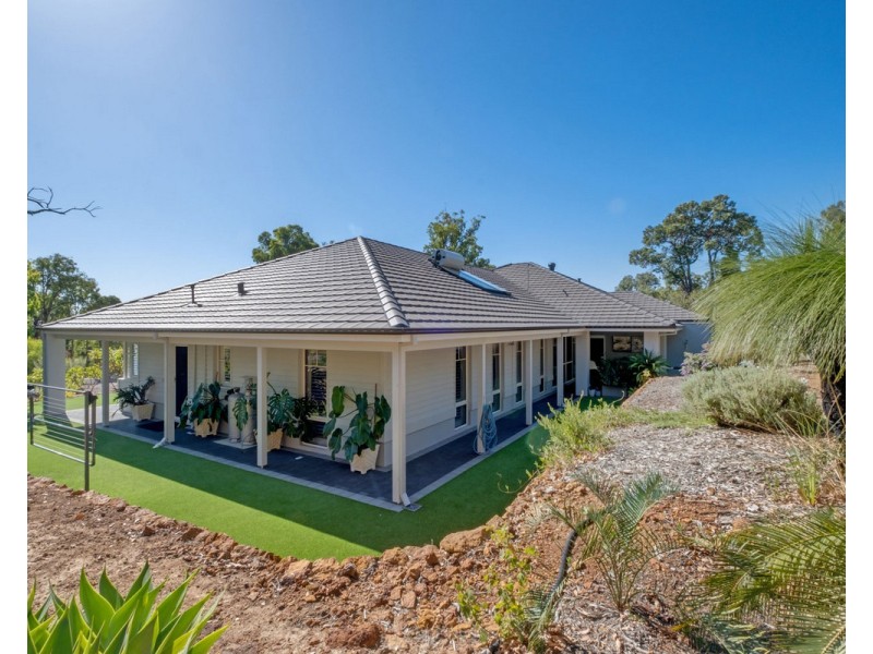 26 Dumas Drive, Bedfordale WA 6112