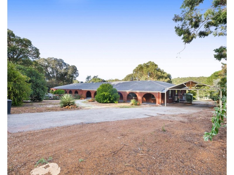 30 Nelson Street, Bedfordale WA 6112