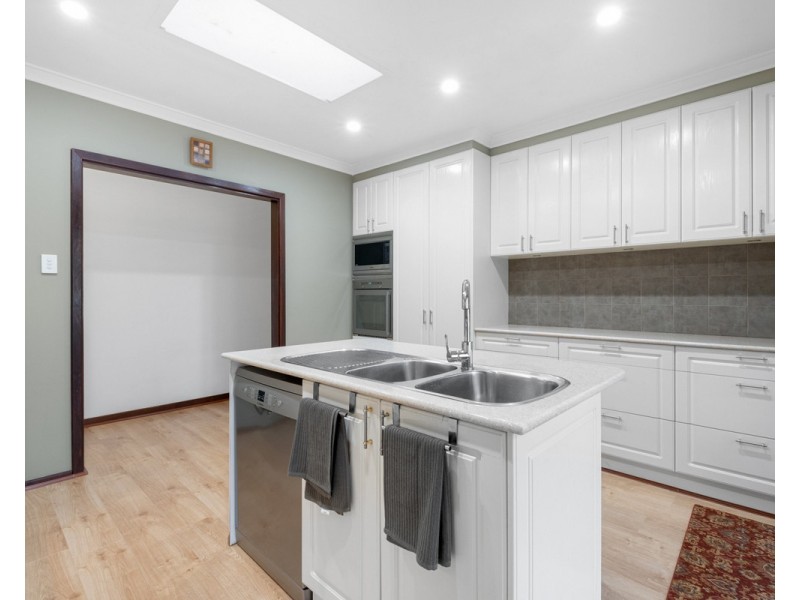 30 Nelson Street, Bedfordale WA 6112