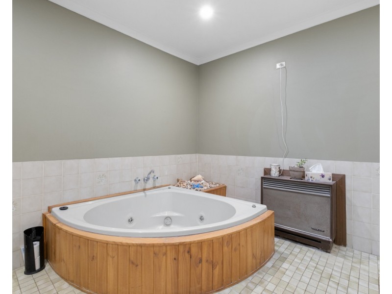 30 Nelson Street, Bedfordale WA 6112