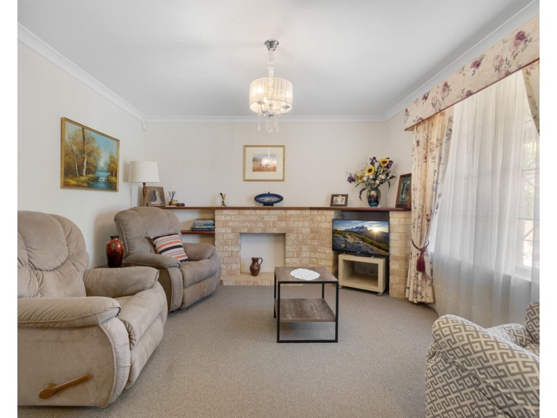 390 Westfield Road, Seville Grove WA 6112