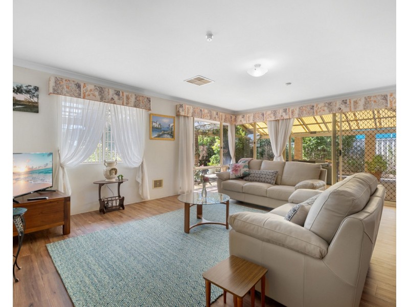 390 Westfield Road, Seville Grove WA 6112