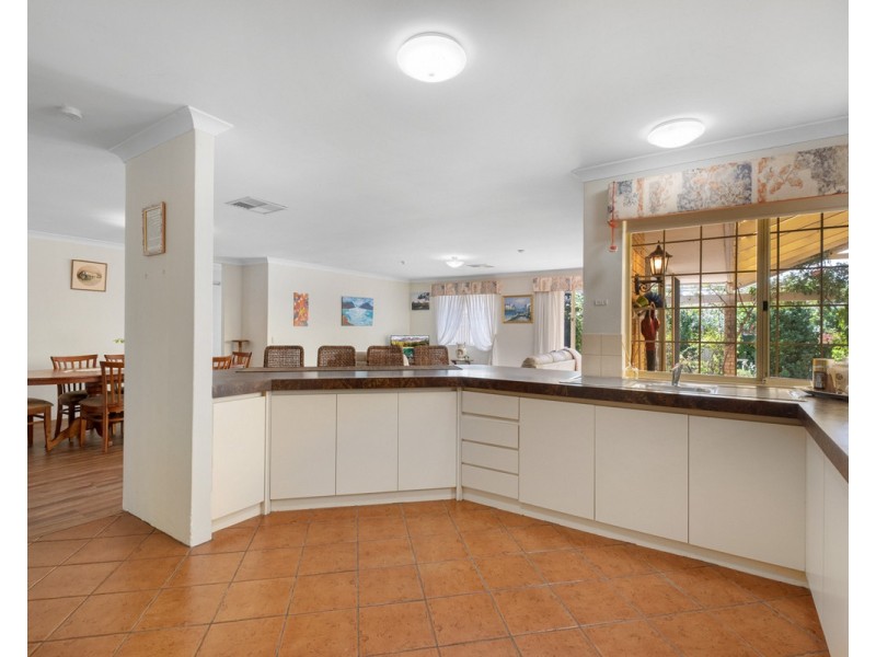 390 Westfield Road, Seville Grove WA 6112