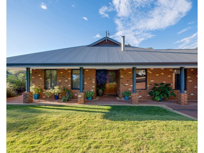 16 Albens Vale, Roleystone WA 6111