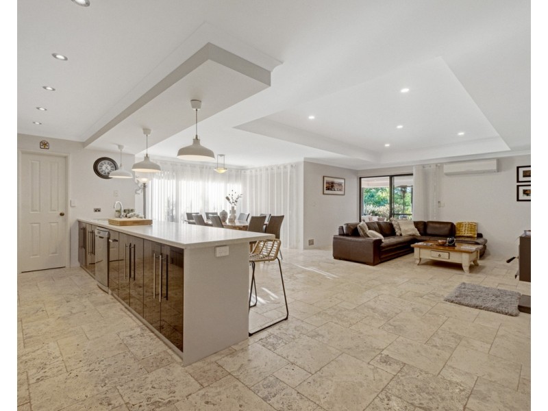 16 Albens Vale, Roleystone WA 6111