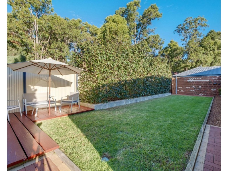 16 Albens Vale, Roleystone WA 6111