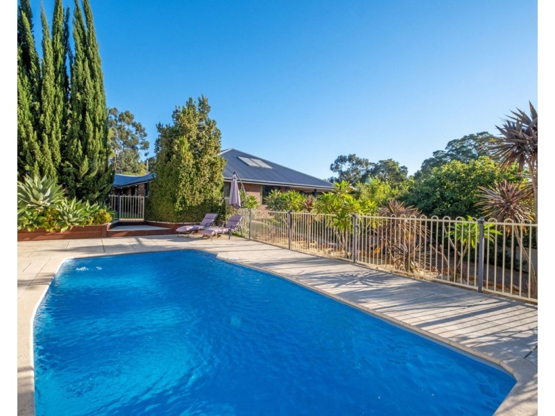 16 Albens Vale, Roleystone WA 6111