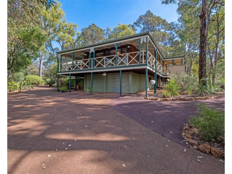 13 Trevor Court, Roleystone WA 6111