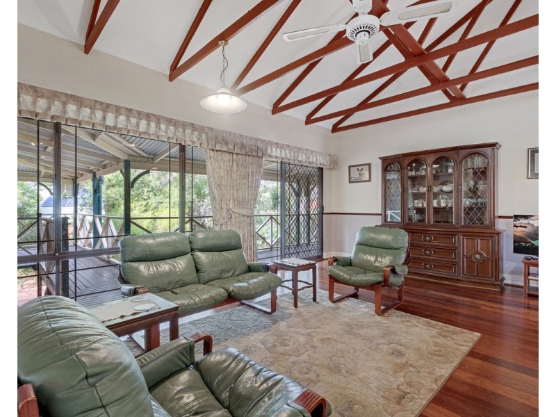 13 Trevor Court, Roleystone WA 6111