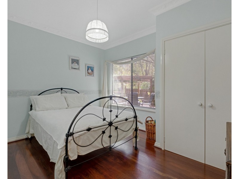 13 Trevor Court, Roleystone WA 6111