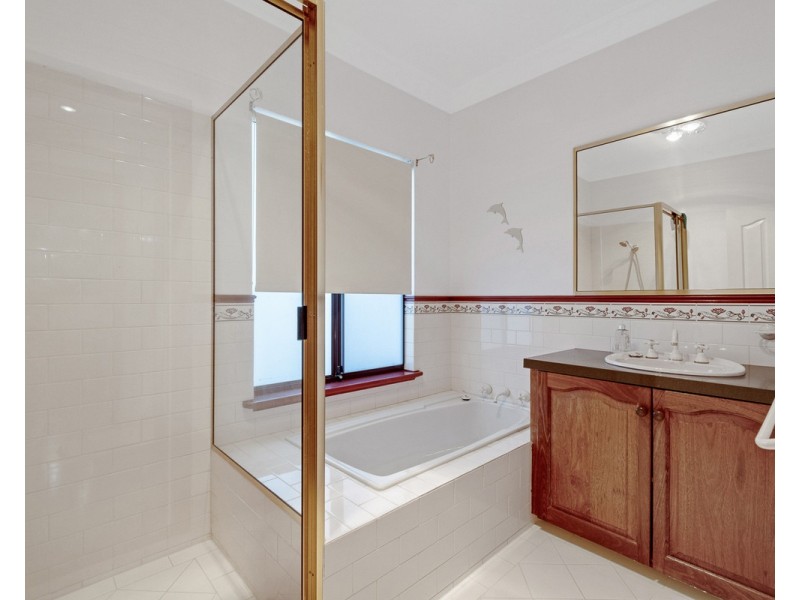 13 Trevor Court, Roleystone WA 6111