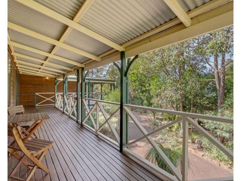 13 Trevor Court, Roleystone WA 6111