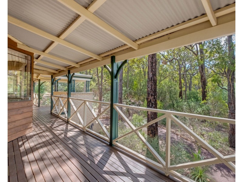 13 Trevor Court, Roleystone WA 6111