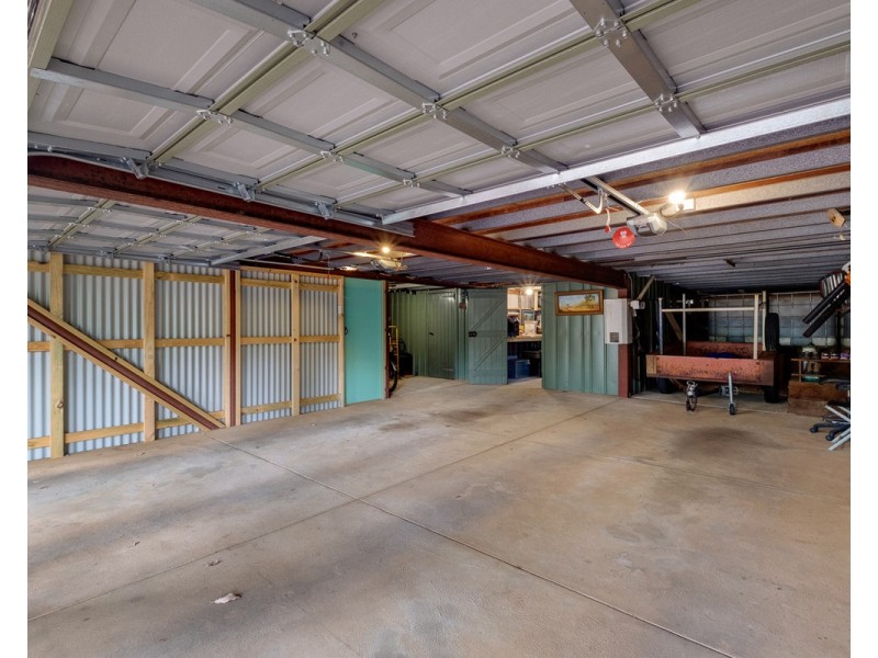 13 Trevor Court, Roleystone WA 6111