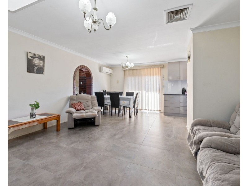 6/140 Cammillo Road, Camillo WA 6111