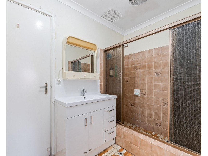 6/140 Cammillo Road, Camillo WA 6111