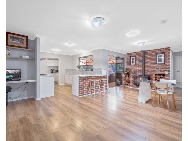 72 Wallangarra Drive, Bedfordale WA 6112