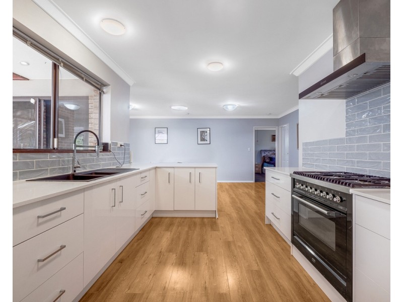 72 Wallangarra Drive, Bedfordale WA 6112