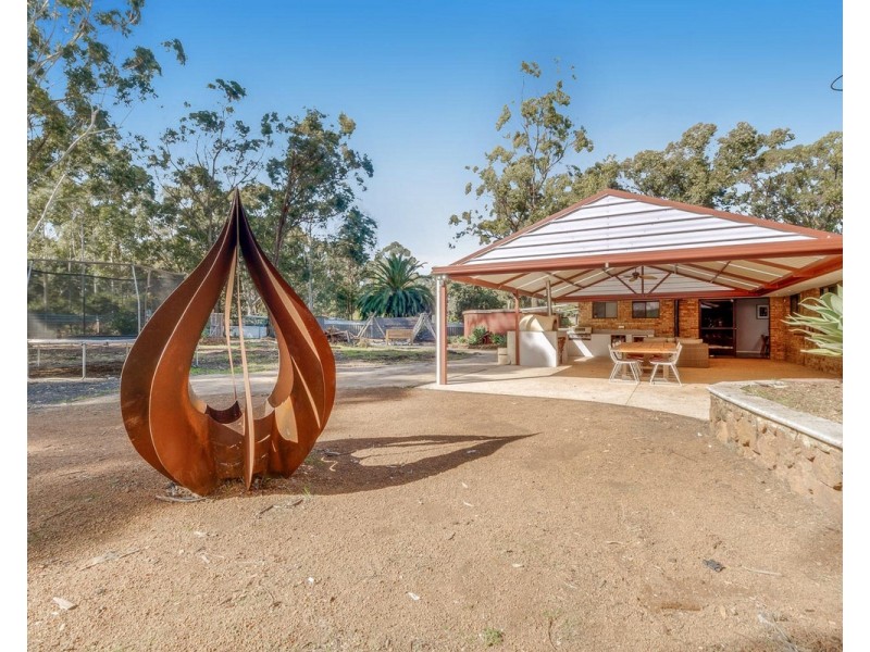 72 Wallangarra Drive, Bedfordale WA 6112