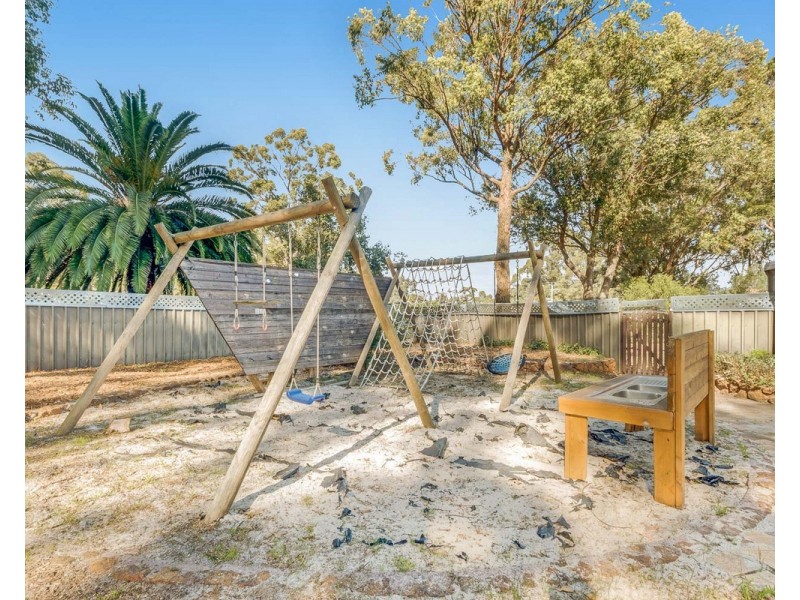 72 Wallangarra Drive, Bedfordale WA 6112