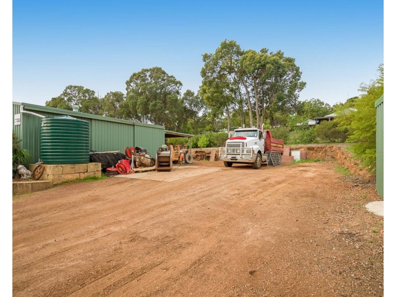 25 Admiral Road, Bedfordale WA 6112