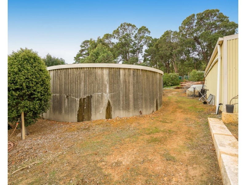 25 Admiral Road, Bedfordale WA 6112