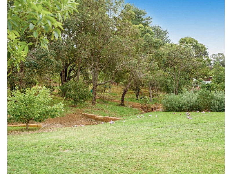 25 Admiral Road, Bedfordale WA 6112