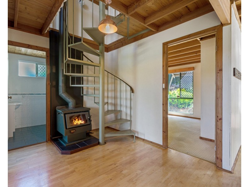 10 Barranduna Drive, Mount Nasura WA 6112