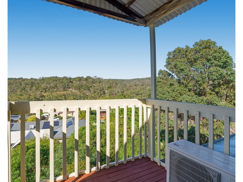 10 Barranduna Drive, Mount Nasura WA 6112
