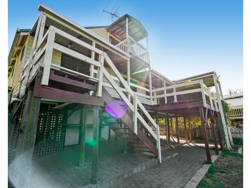 10 Barranduna Drive, Mount Nasura WA 6112