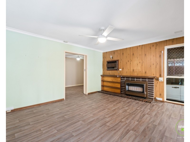 11 Crossford Street, Thornlie WA 6108