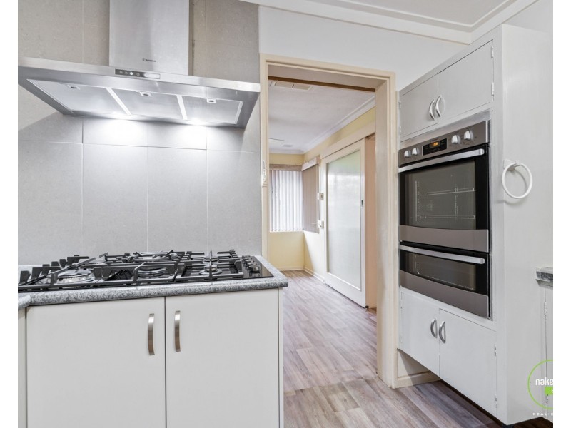 11 Crossford Street, Thornlie WA 6108