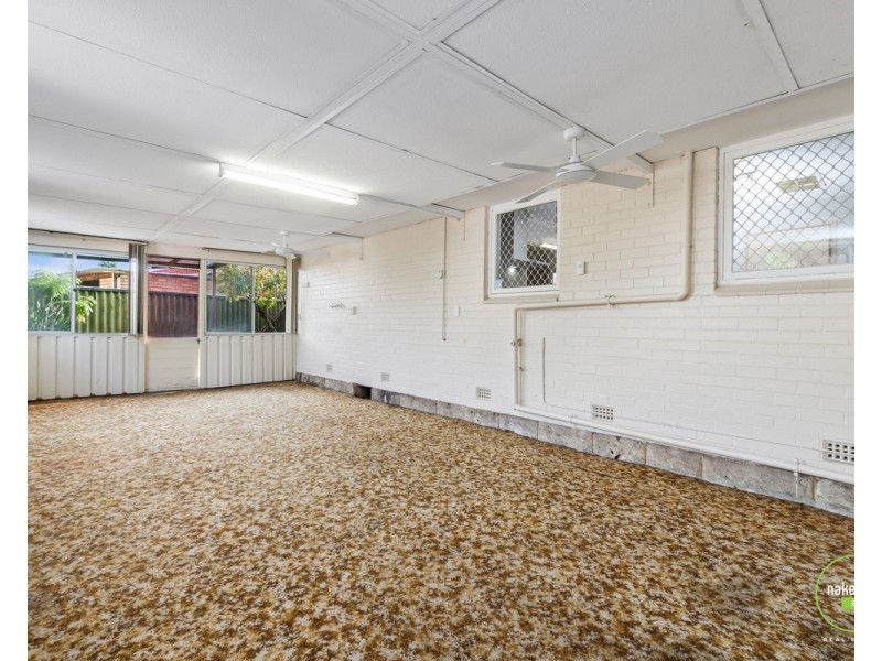 11 Crossford Street, Thornlie WA 6108