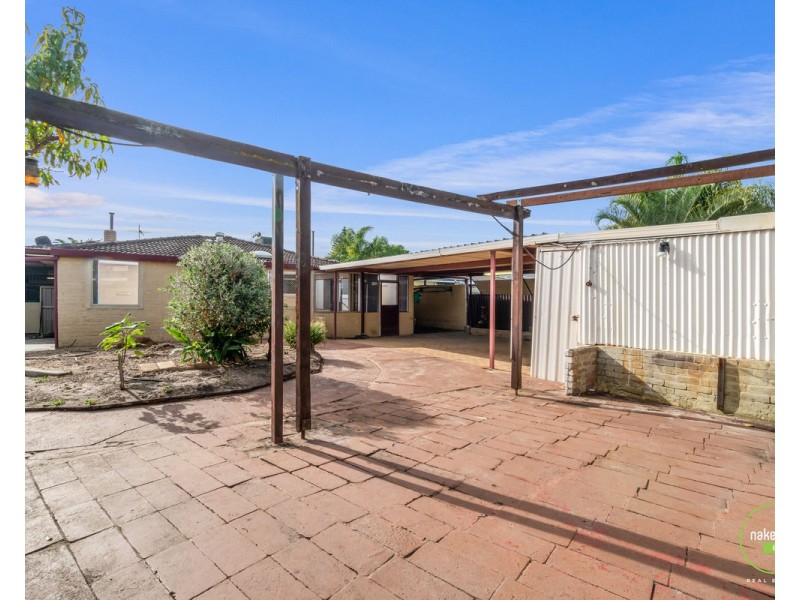 11 Crossford Street, Thornlie WA 6108