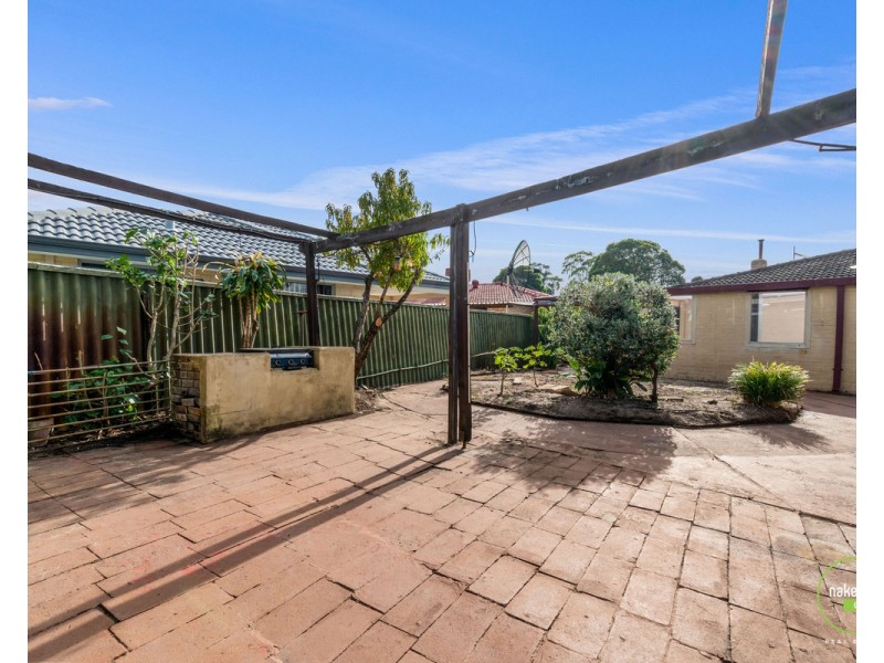 11 Crossford Street, Thornlie WA 6108