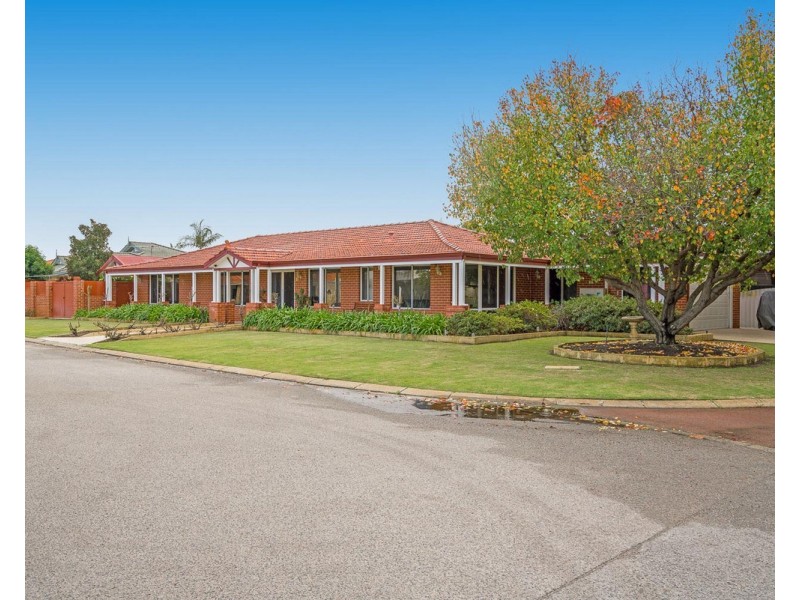 16 Inveraray Close, Canning Vale WA 6155