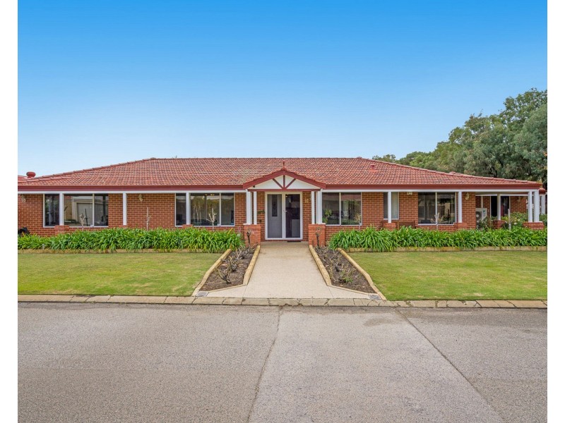 16 Inveraray Close, Canning Vale WA 6155