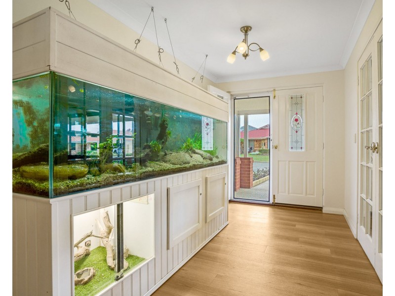 16 Inveraray Close, Canning Vale WA 6155