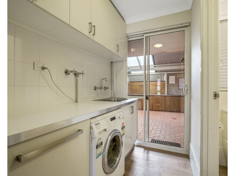 16 Inveraray Close, Canning Vale WA 6155