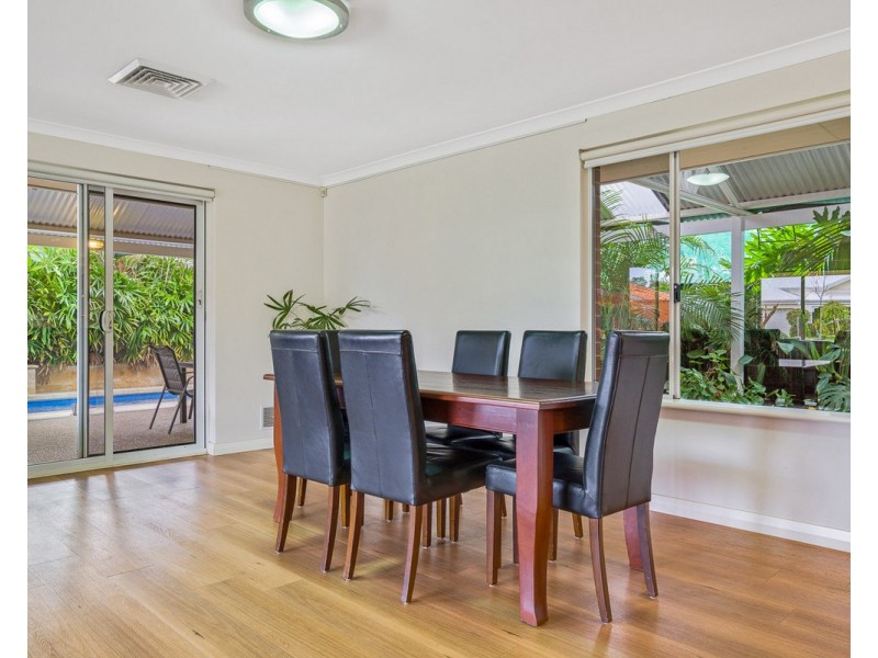 16 Inveraray Close, Canning Vale WA 6155