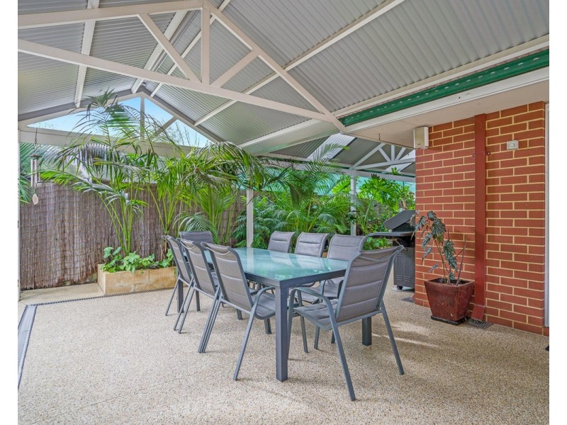 16 Inveraray Close, Canning Vale WA 6155