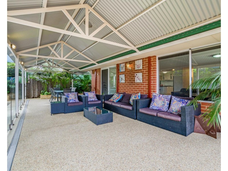 16 Inveraray Close, Canning Vale WA 6155