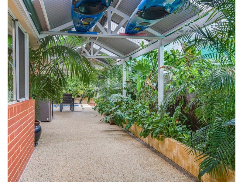 16 Inveraray Close, Canning Vale WA 6155