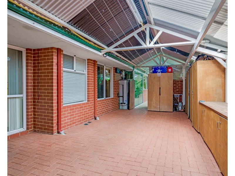 16 Inveraray Close, Canning Vale WA 6155